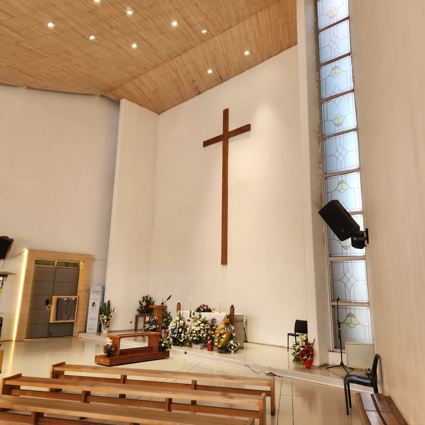 Capilla lista para la ceremonia